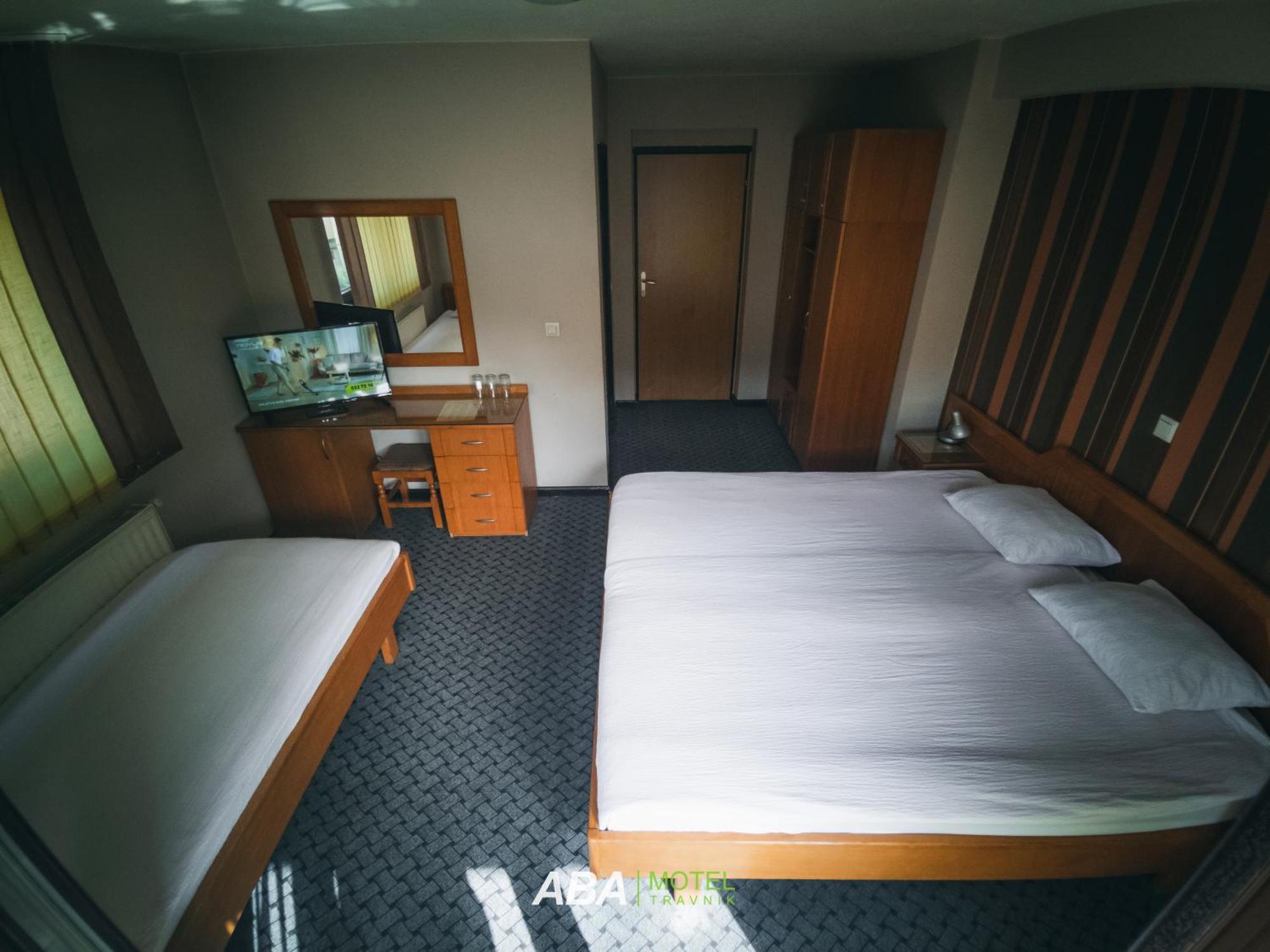 Garni Motel Aba トラヴニク エクステリア 写真