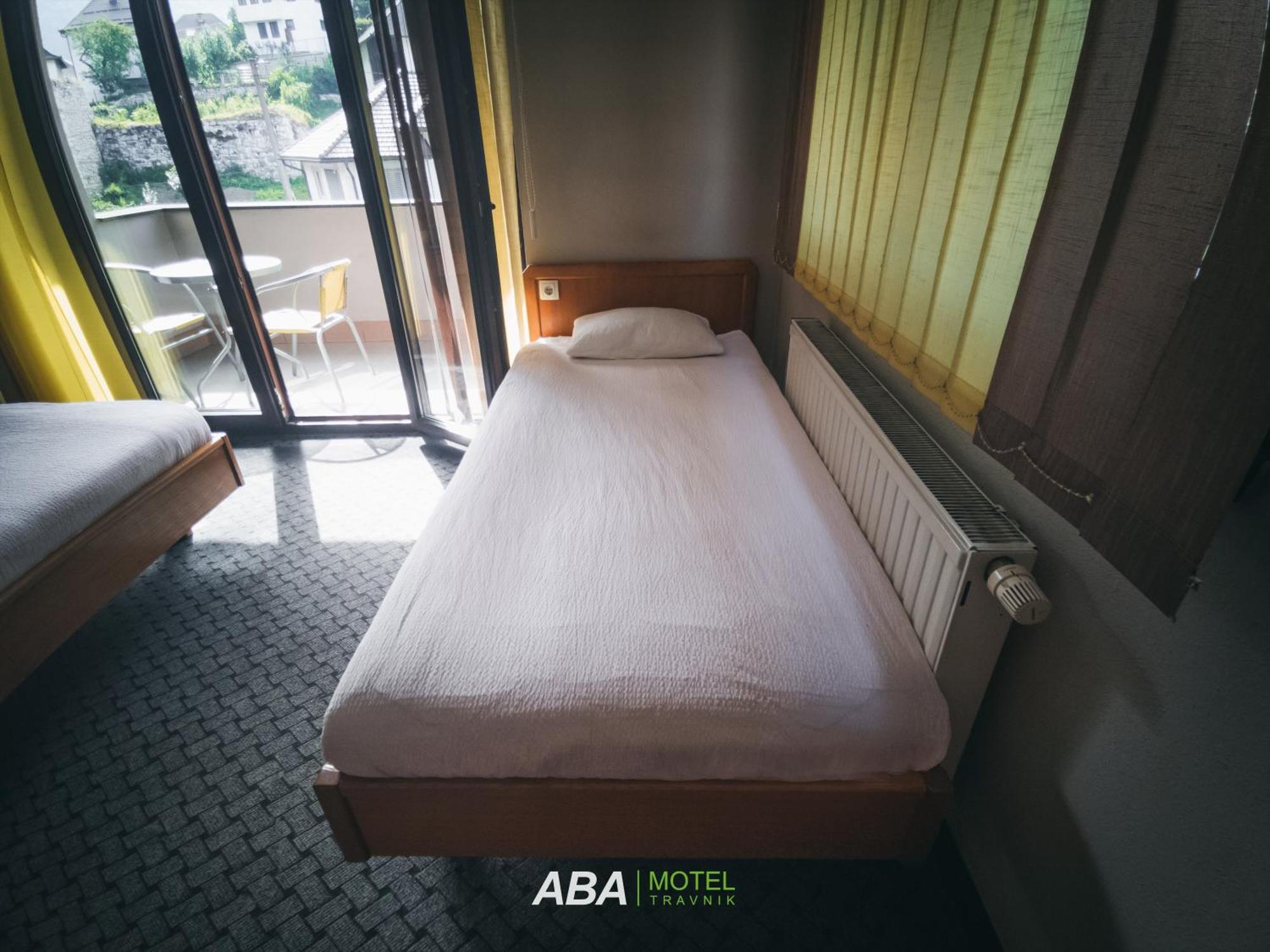 Garni Motel Aba トラヴニク エクステリア 写真