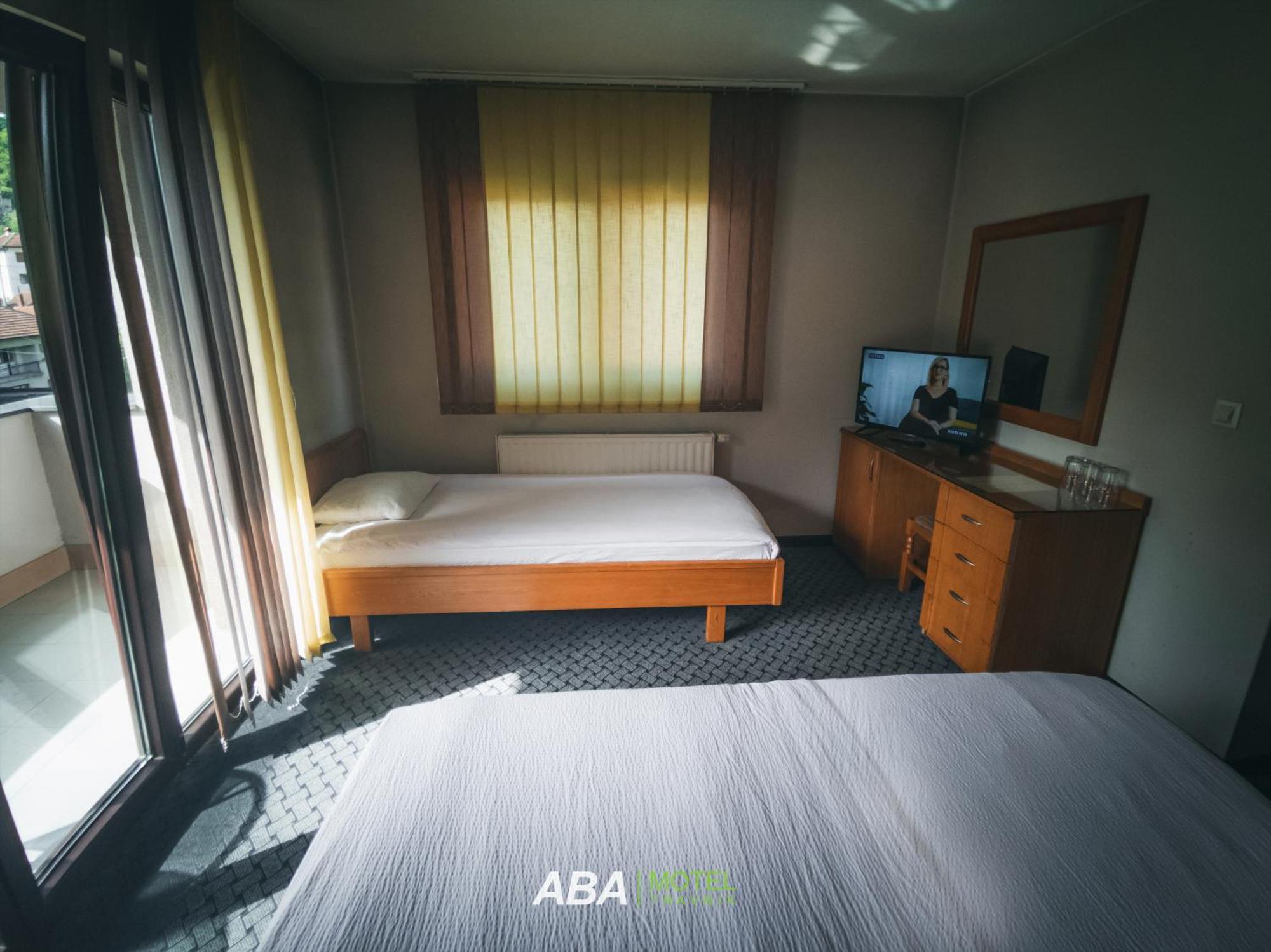 Garni Motel Aba トラヴニク エクステリア 写真